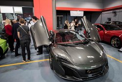 Eröffnung Dubai McLaren